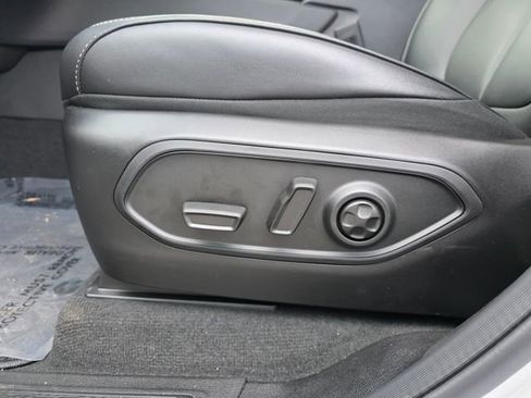 New 2025 Jeep Grand Cherokee L Limited w/ Trailer Tow Package image 11