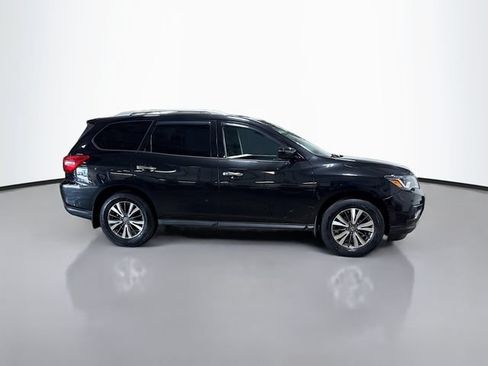 Used 2018 Nissan Pathfinder SV AWD/4WD image 5