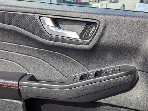Used 2025 Ford Escape ST-Line image 13