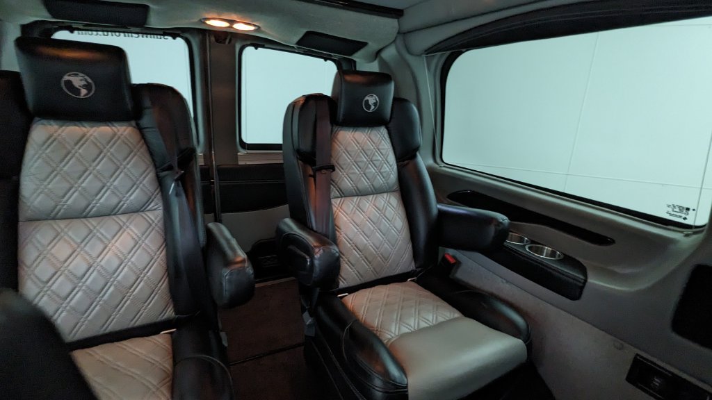 Used 2020 Chevrolet Express 2500 w/ Enhanced Convenience Package RWD image 37