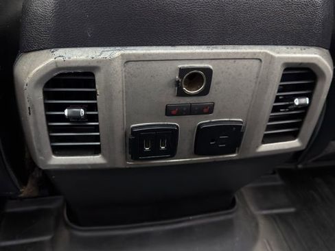 Used 2018 Ford F150 Lariat w/ Equipment Group 502A Luxury image 26