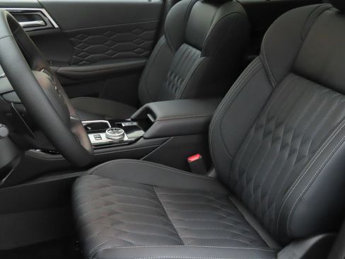 New 2026 Mitsubishi Outlander SEL AWD/4WD image 11