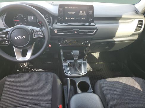 Used 2022 Kia Seltos LX image 10