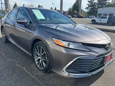 Certified 2024 Toyota Camry XLE w/ Cold Weather Package FWD image 3