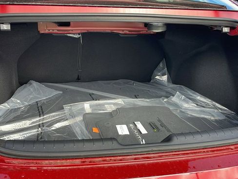 New 2025 Hyundai Elantra Limited image 31