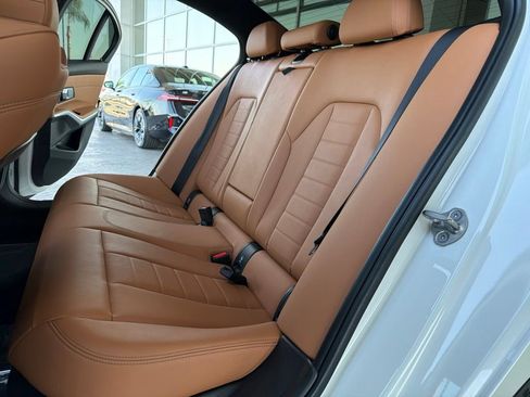 Used 2021 BMW 330i Sedan w/ Convenience Package RWD image 11