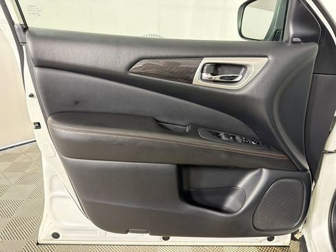 Used 2019 Nissan Pathfinder SV w/ Rock Creek Edition image 10