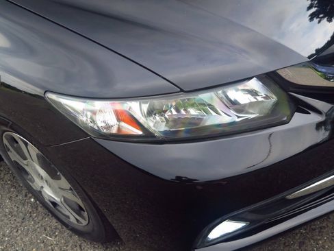 Used 2013 Honda Civic Hybrid Sedan image 28