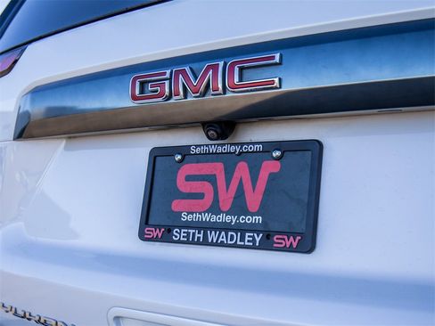 Used 2023 GMC Yukon XL AT4 w/ AT4 Premium Plus Package image 12