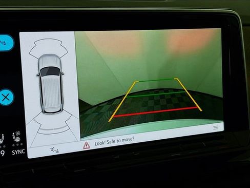 New 2026 Volkswagen Atlas SE image 14