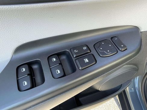 Used 2022 Hyundai Kona SEL image 16