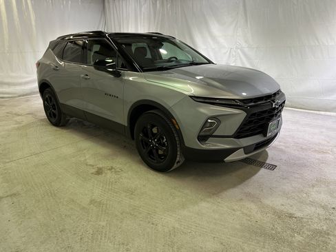 Certified 2023 Chevrolet Blazer LT w/ Convenience Package image 2