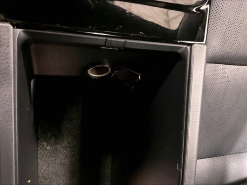 Used 2025 Toyota Camry XSE image 27