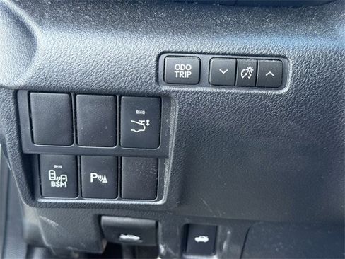 Used 2017 Lexus RC F image 21