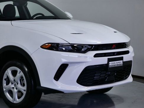 Used 2024 Dodge Hornet GT image 3