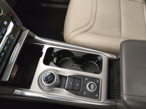 Used 2020 Ford Explorer Platinum AWD/4WD image 26
