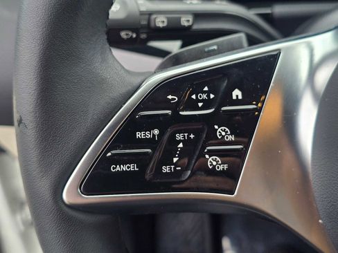 Used 2025 Mercedes-Benz GLA 250 4MATIC image 32