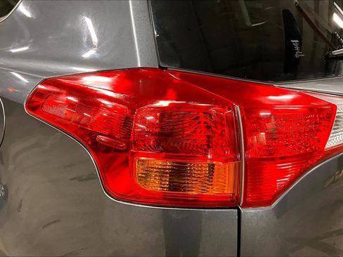 Used 2015 Toyota RAV4 LE image 25