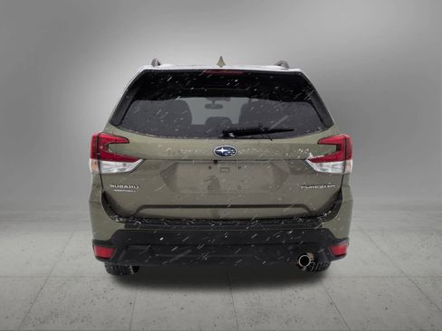 Used 2021 Subaru Forester Limited image 5