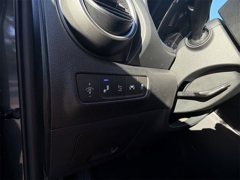 Used 2019 Hyundai Kona Ultimate image 24