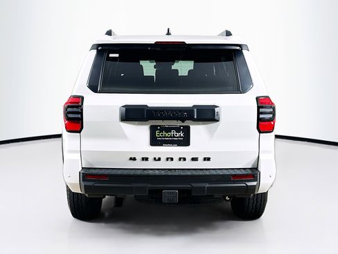 Used 2025 Toyota 4Runner TRD Off-Road image 7