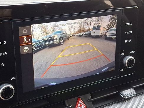 Used 2023 Kia Sportage LX image 17