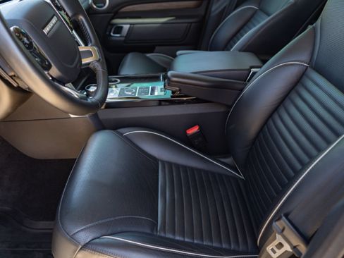 Used 2020 Land Rover Discovery HSE Luxury AWD/4WD image 9