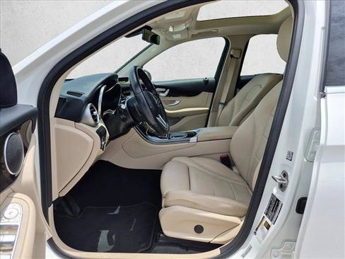Used 2021 Mercedes-Benz GLC 300 image 15
