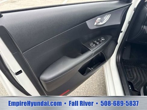 Used 2024 Kia Forte LXS FWD image 16
