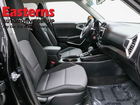 Used 2023 Kia Soul LX FWD image 23