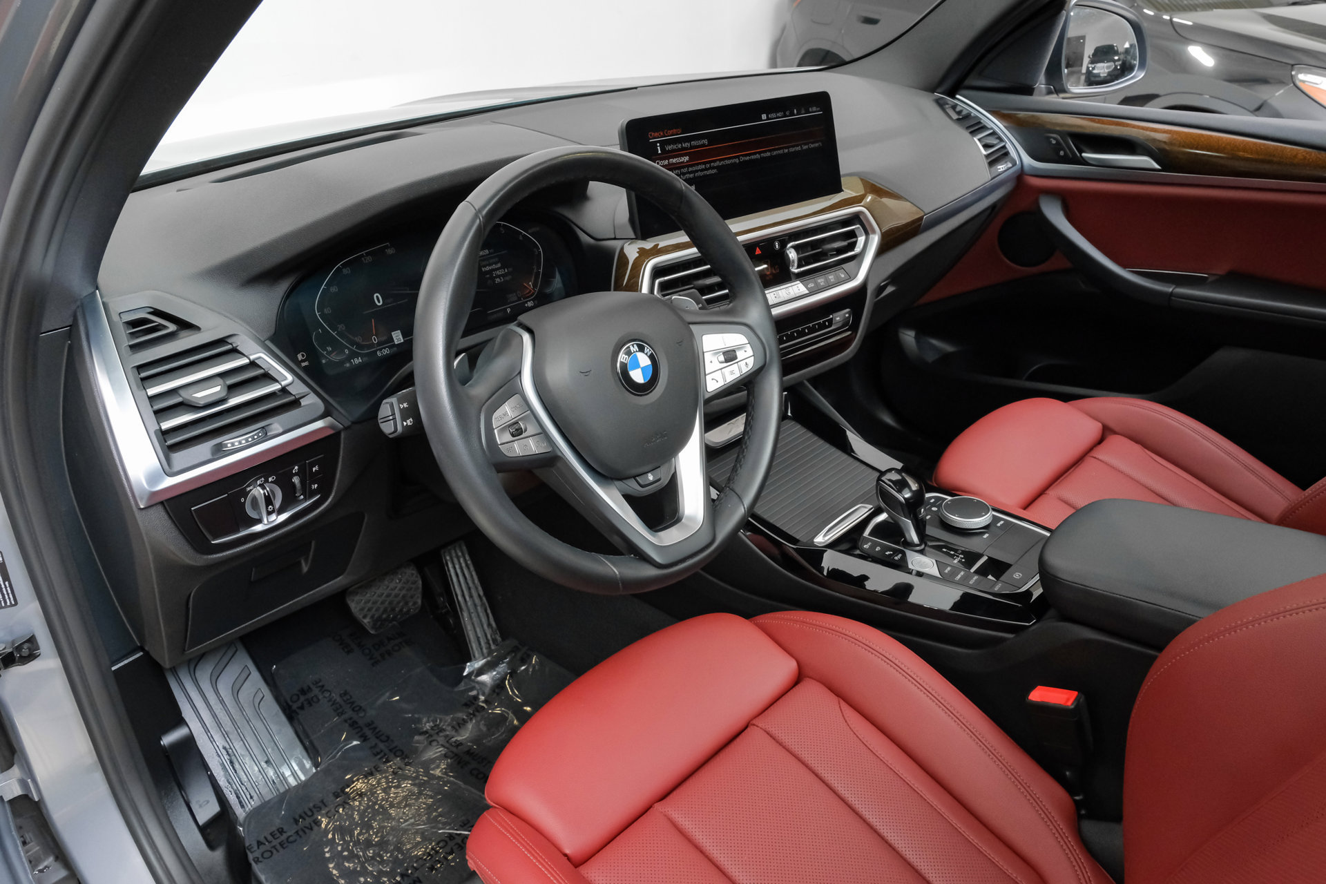 Used 2024 BMW X3 sDrive30i w/ Premium Package RWD image 3