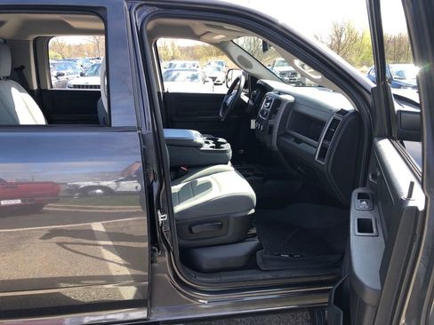 Used 2018 RAM 2500 Tradesman w/ Chrome Appearance Group AWD/4WD image 24