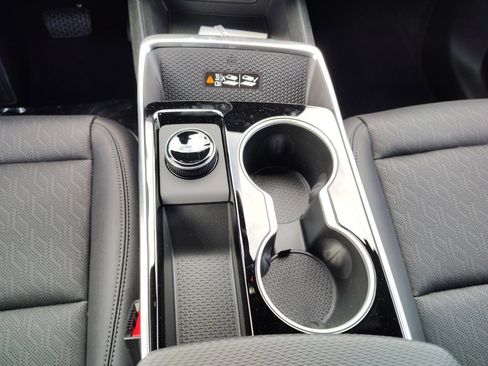 New 2026 Chevrolet Equinox LT w/ Convenience Package II image 12