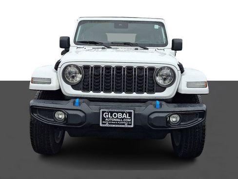 Used 2024 Jeep Wrangler Unlimited w/ Convenience Group image 2