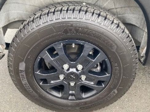 Used 2023 RAM ProMaster 2500 w/ Black Appearance Package image 31