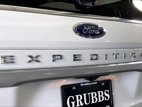 Used 2022 Ford Expedition XLT RWD image 39