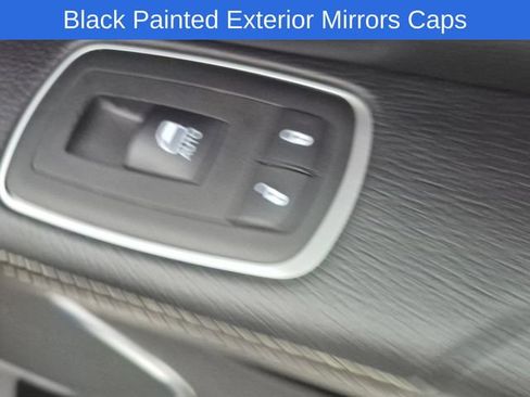 Used 2024 RAM 1500 Laramie AWD/4WD image 36