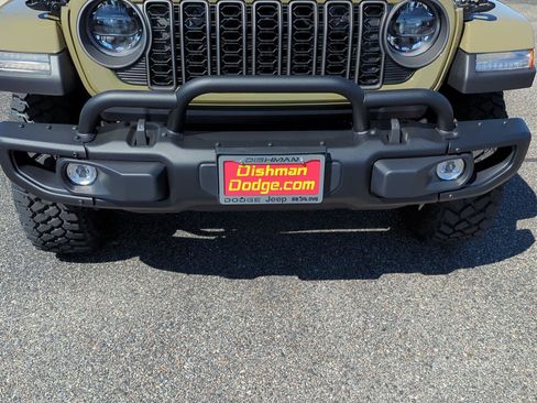 New 2026 Jeep Gladiator Sport AWD/4WD image 8
