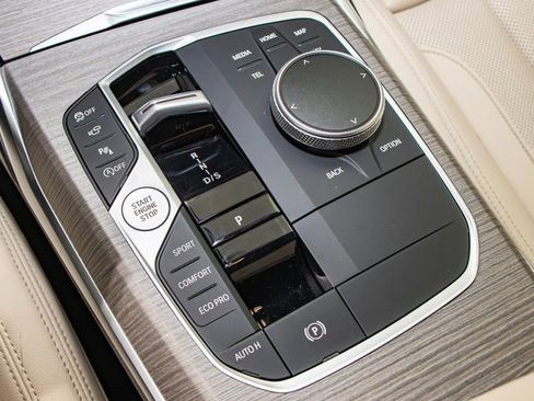 Used 2025 BMW 230i xDrive Coupe image 19