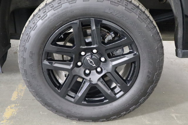 Used 2024 Chevrolet Silverado 1500 High Country w/ Midnight Edition AWD/4WD image 39