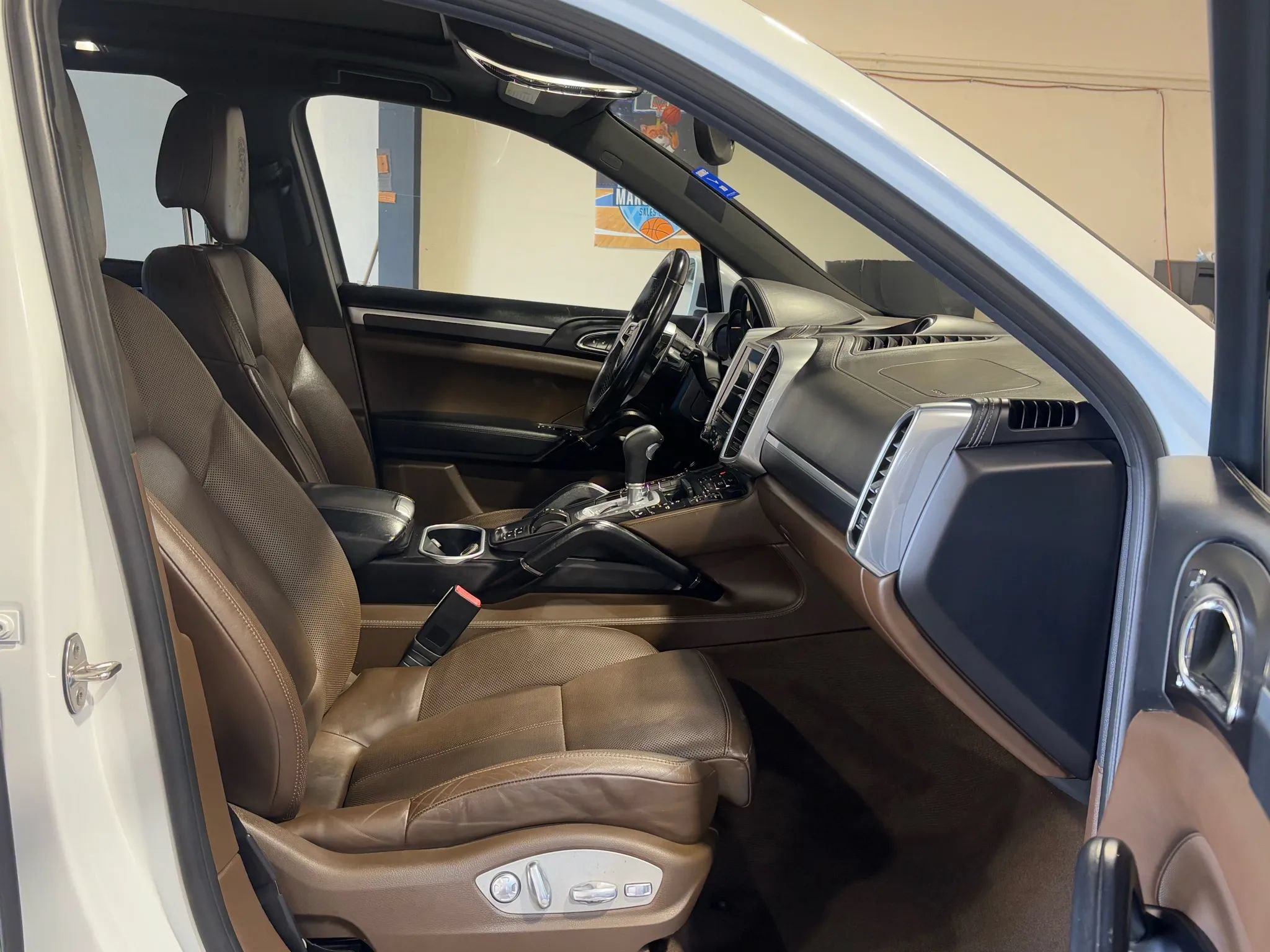 Used 2017 Porsche Cayenne S AWD/4WD image 16