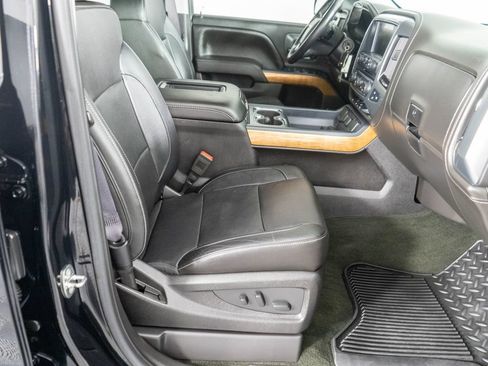 Used 2017 Chevrolet Silverado 1500 LTZ AWD/4WD image 8