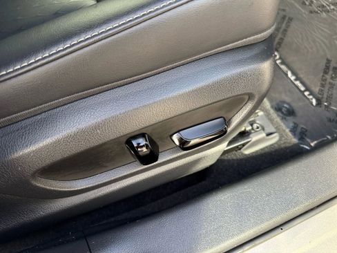 Used 2021 Lexus UX 200 image 20