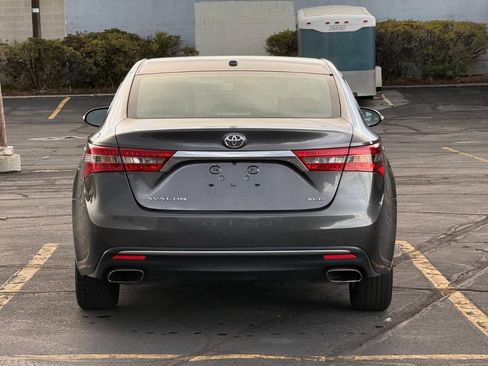 Used 2018 Toyota Avalon XLE FWD image 4