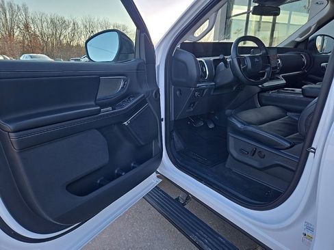 Used 2025 Ford Expedition Max Platinum image 30