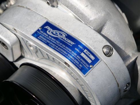 Used 2019 Chevrolet Camaro SS image 2