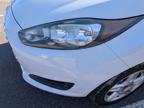 Used 2019 Ford Fiesta SE image 2