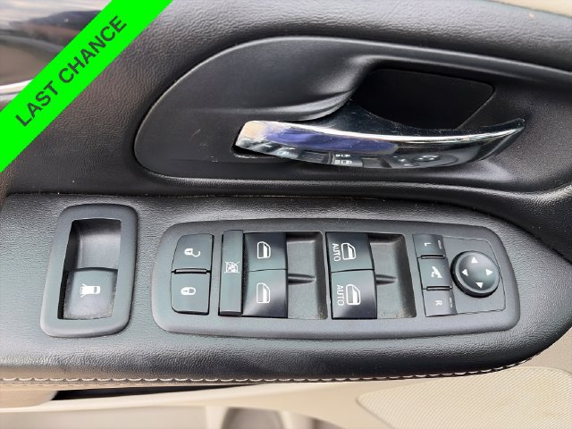 Used 2019 Dodge Grand Caravan SXT FWD image 10
