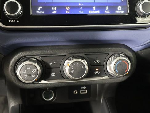 Used 2024 Nissan Versa SV w/ Trunk Package image 39