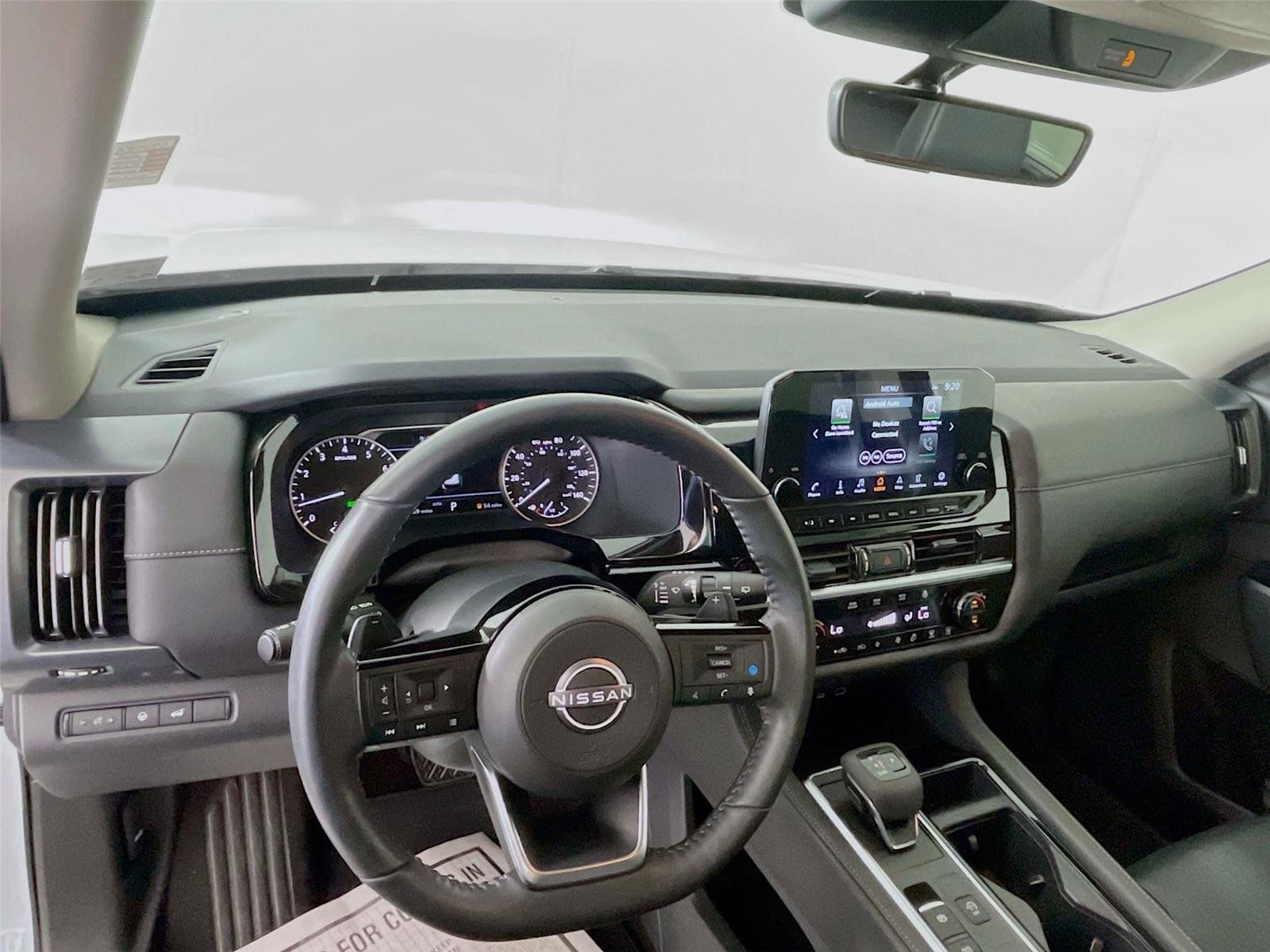 Used 2025 Nissan Pathfinder SL AWD/4WD image 12